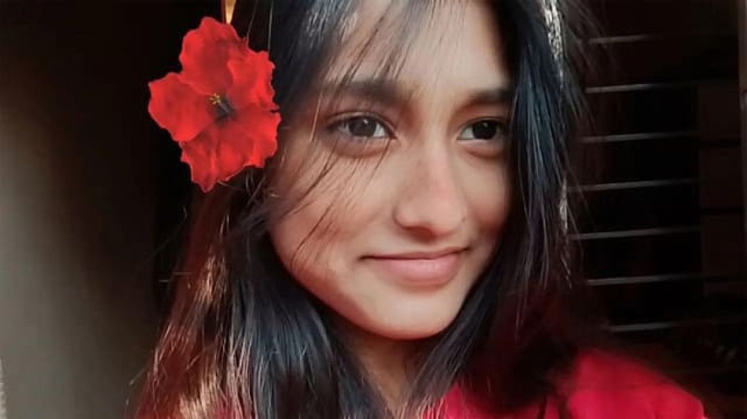 Indian Cute Hot Slim Girl Boobs Rubbing & Finger her Wet Juicy Pussy