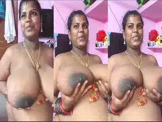 Desi Mallu Mom Shows Her Big Boobs