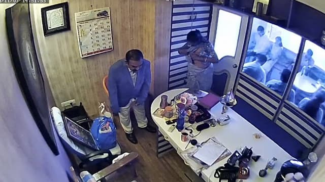 Viral Indian Ashok Khairat Fake Baba Fucking Multiple Hot Bhabhi