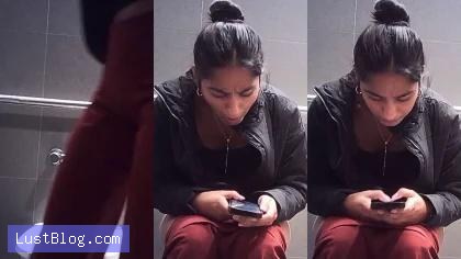 Desi Girl Secret Office Restroom Video HD