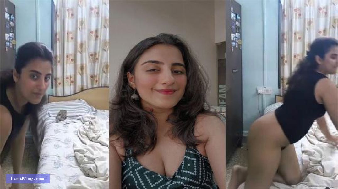 Hot Desi Girl Showing Boobs and Ass – Amateur Video
